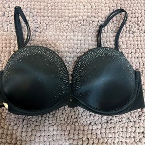 Victoria’s Secret very sexy bra